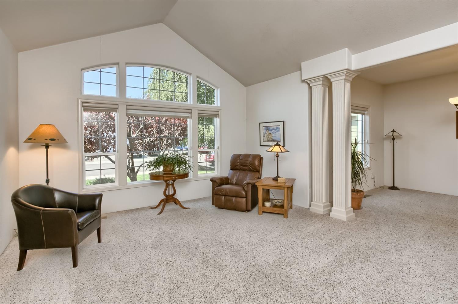 672 Ridgeway Avenue Central Point, OR 97502 - Photo 5 of 35 Additional Photo