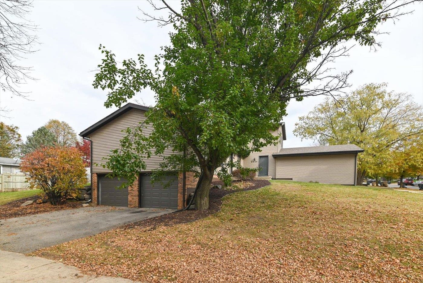 6934-6938 Chester Drive Madison, WI 53719 - Photo 4 of 44