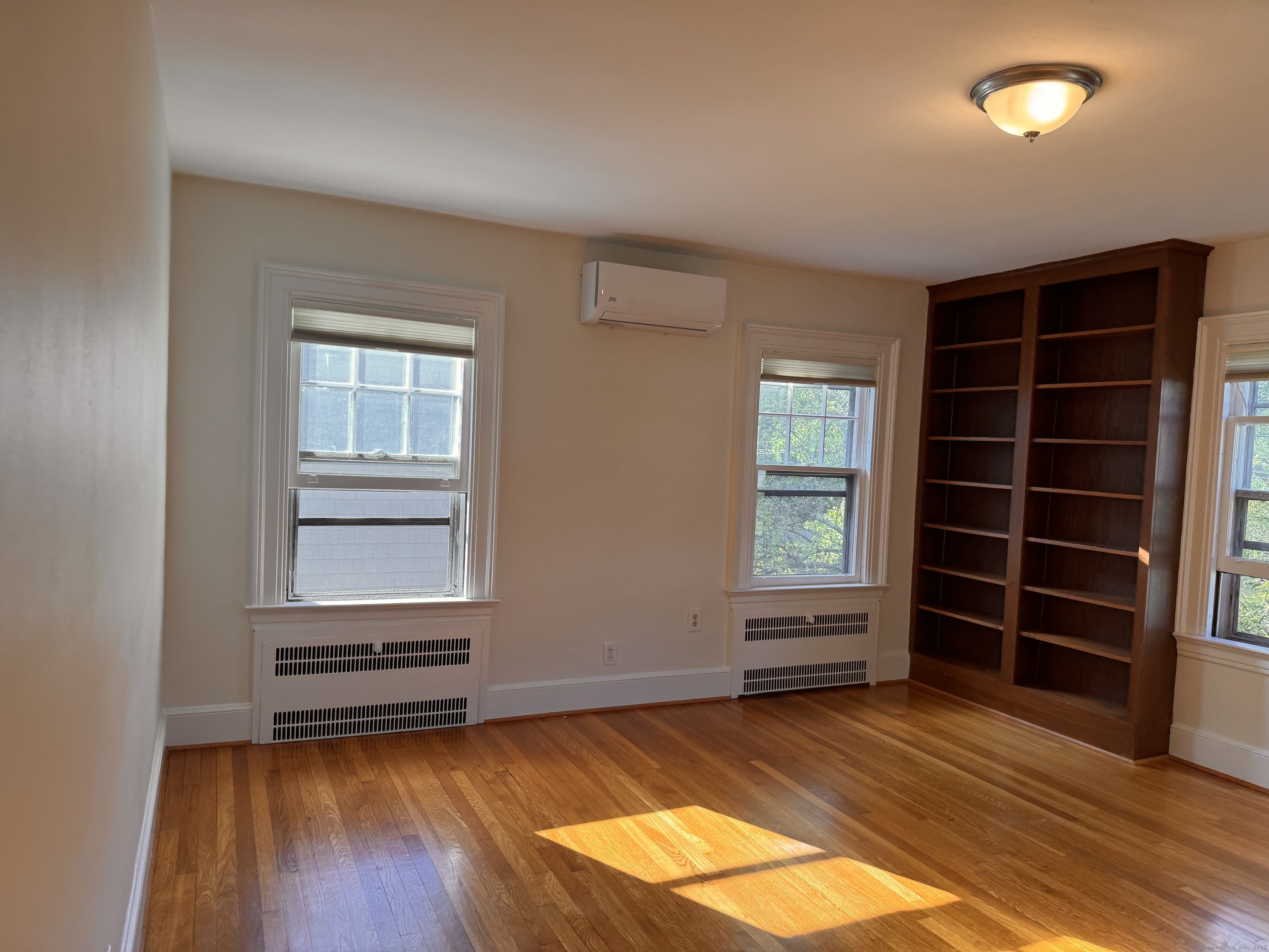 65 Spring Garden Street Hamden, CT 06517 - Photo 14 of 19