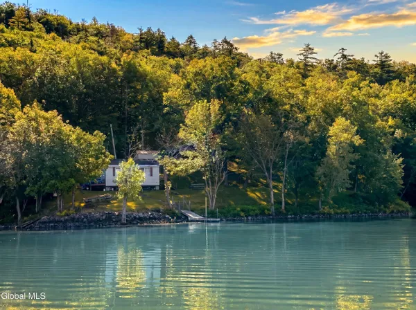 $159,000 | 230 Death Rock Way, Whitehall, NY 12887
