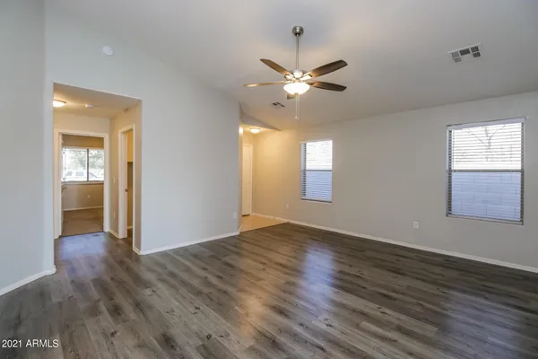 $2,280 | 5605 South 11th Place, Phoenix, AZ 85040