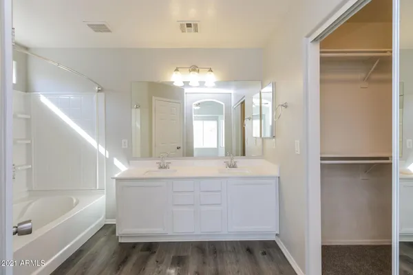 $2,280 | 5605 South 11th Place, Phoenix, AZ 85040