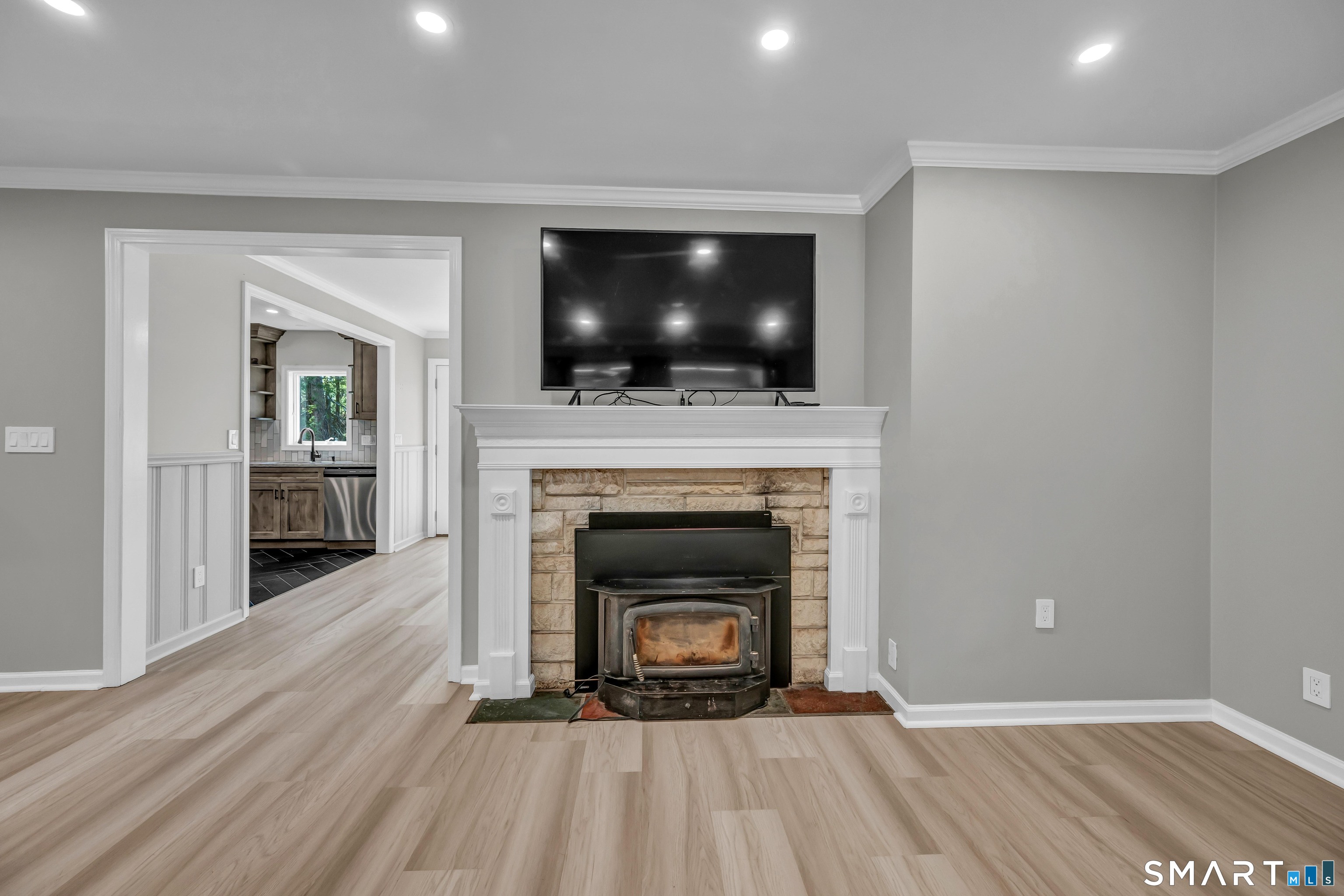 240 Great Plain Road Danbury, CT 06811 - Photo 17 of 39