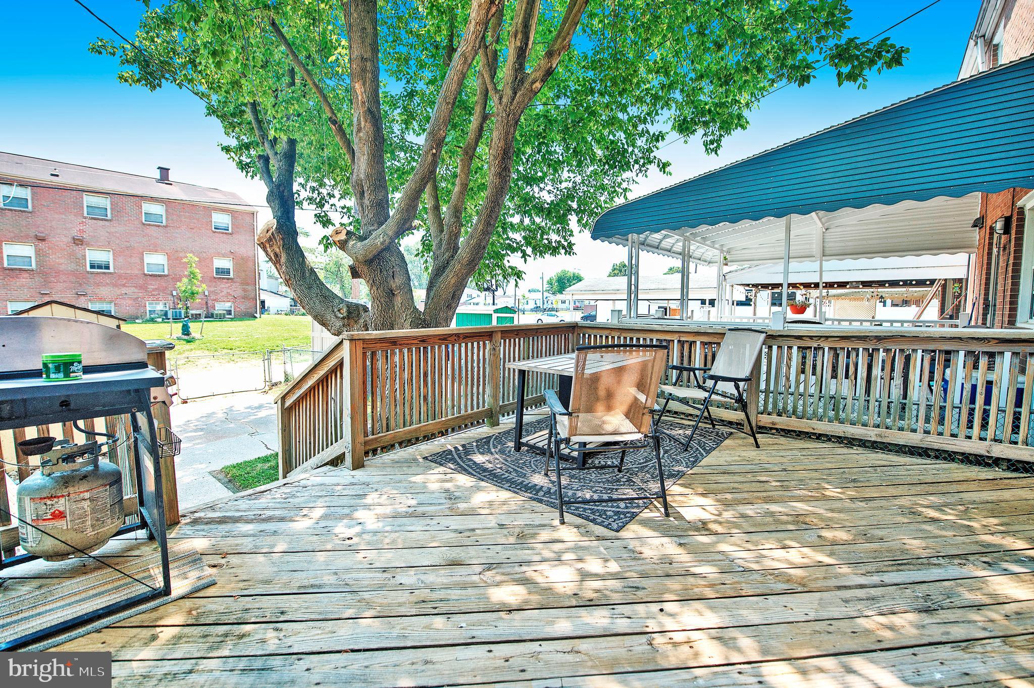 8275 Del Haven Road Baltimore, MD 21222 - Photo 19 of 35 Deck