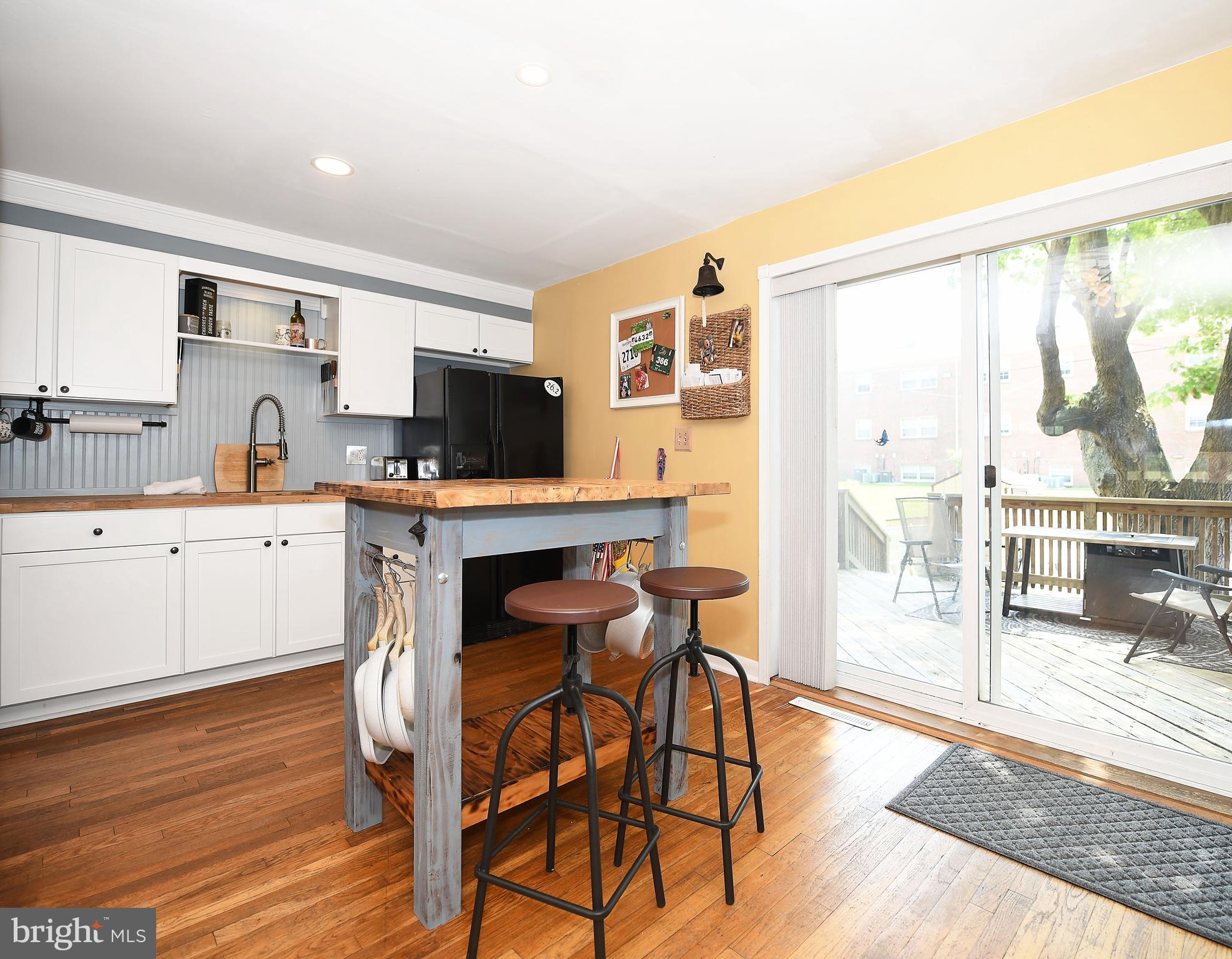 8275 Del Haven Road Baltimore, MD 21222 - Photo 8 of 35 Kitchen