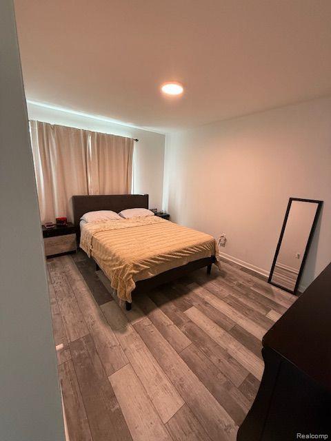 4620 John Daly Road Dearborn Heights, MI 48125 - Photo 6 of 20 Bedroom