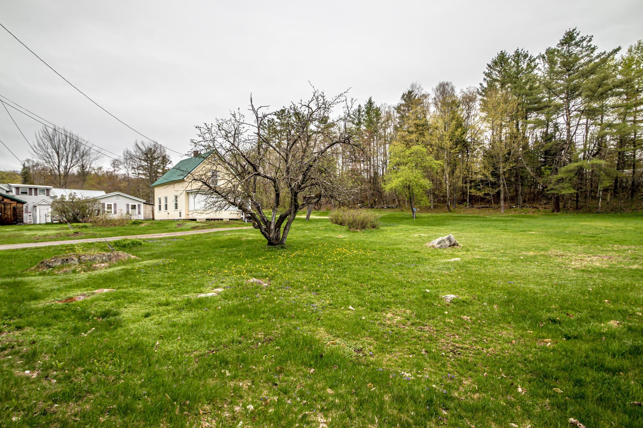 102 Hillside Avenue Northumberland, NH 03582 - Photo 2 of 25