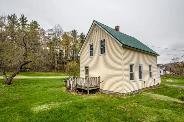 $125,000 | 102 Hillside Avenue, Northumberland, NH 03582