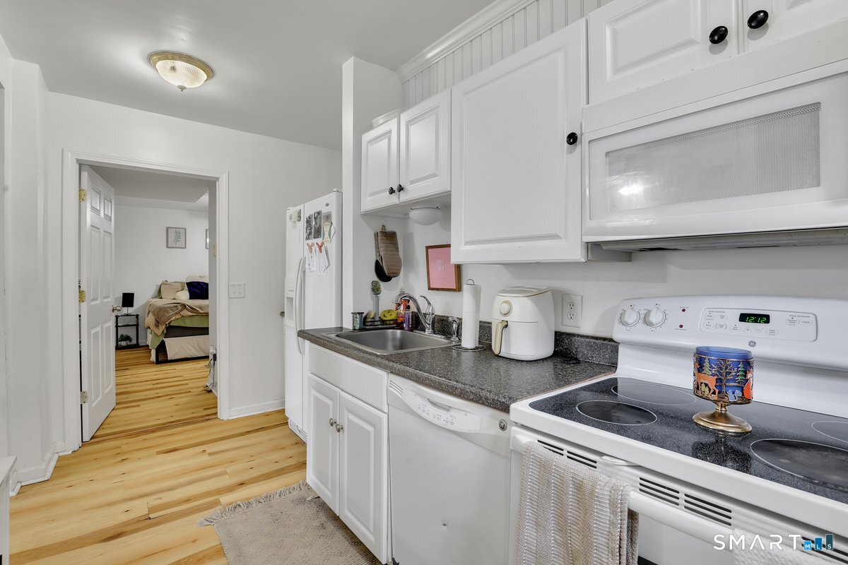 12 Fairview Street Portland, CT 06480 - Photo 7 of 10