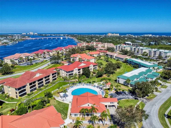 $399,000 | 402 Bouchelle Drive, Unit 206, New Smyrna Beach, FL 32169