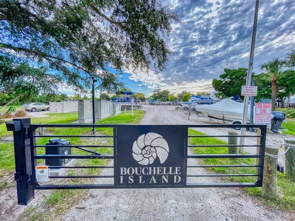 $399,000 | 402 Bouchelle Drive, Unit 206, New Smyrna Beach, FL 32169