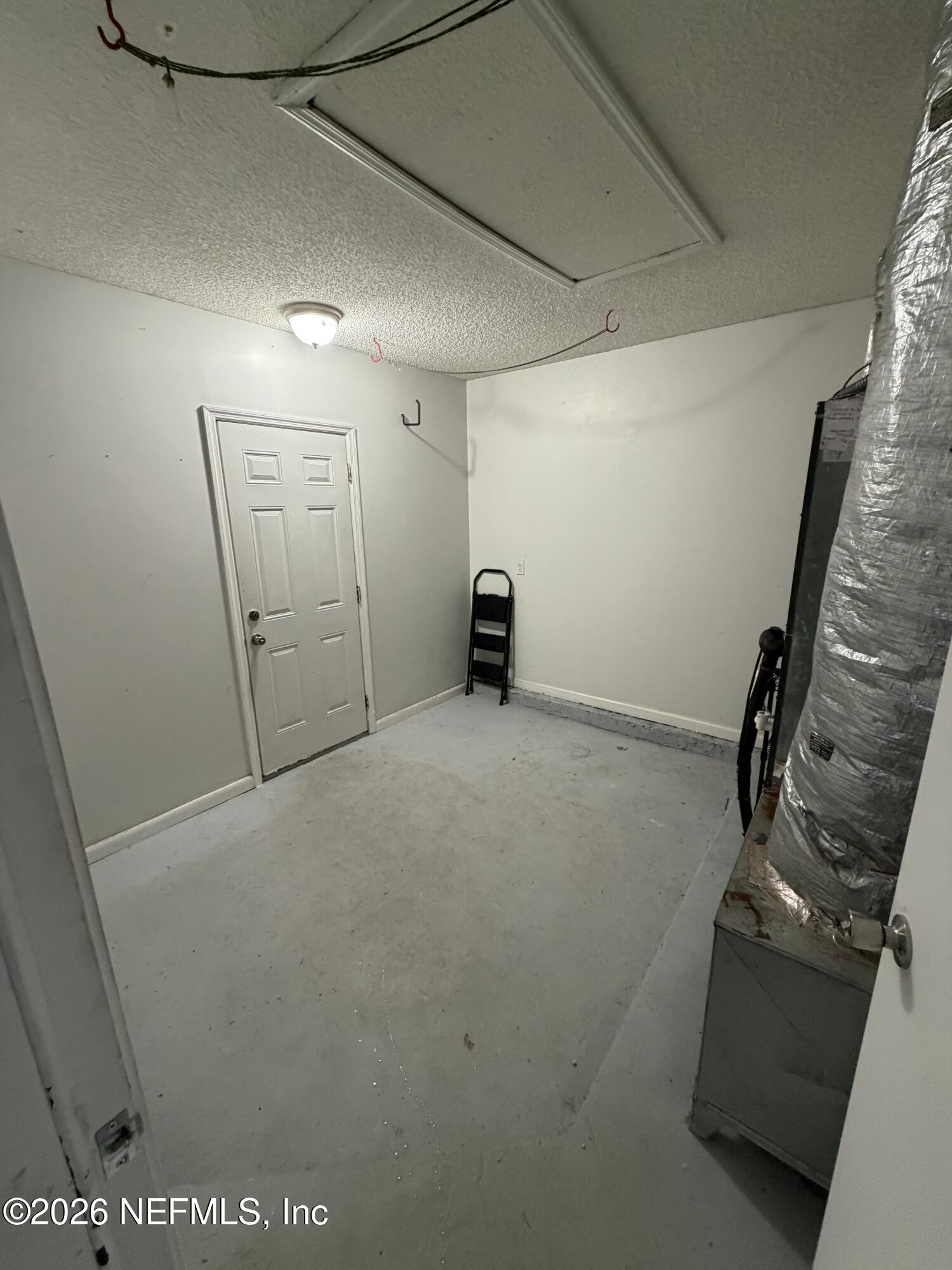 286 Main Street Atlantic Beach, FL 32233 - Photo 32 of 46 a view of room