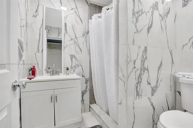 $950,000 | 2940 Southwest 156th Avenue, Davie, FL 33331