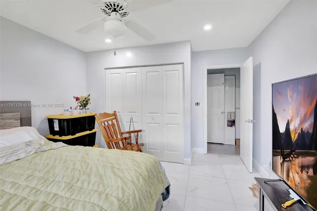 $950,000 | 2940 Southwest 156th Avenue, Davie, FL 33331