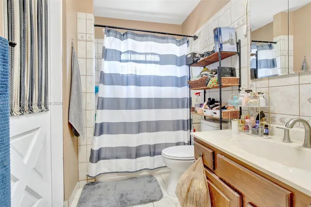 $950,000 | 2940 Southwest 156th Avenue, Davie, FL 33331