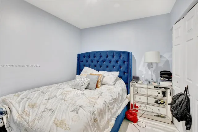 $950,000 | 2940 Southwest 156th Avenue, Davie, FL 33331