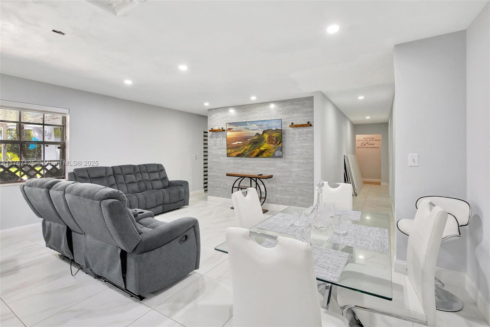 2940 Southwest 156th Avenue Davie, FL 33331 - Photo 4 of 33