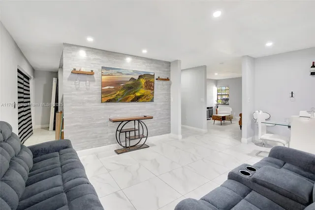 $950,000 | 2940 Southwest 156th Avenue, Davie, FL 33331