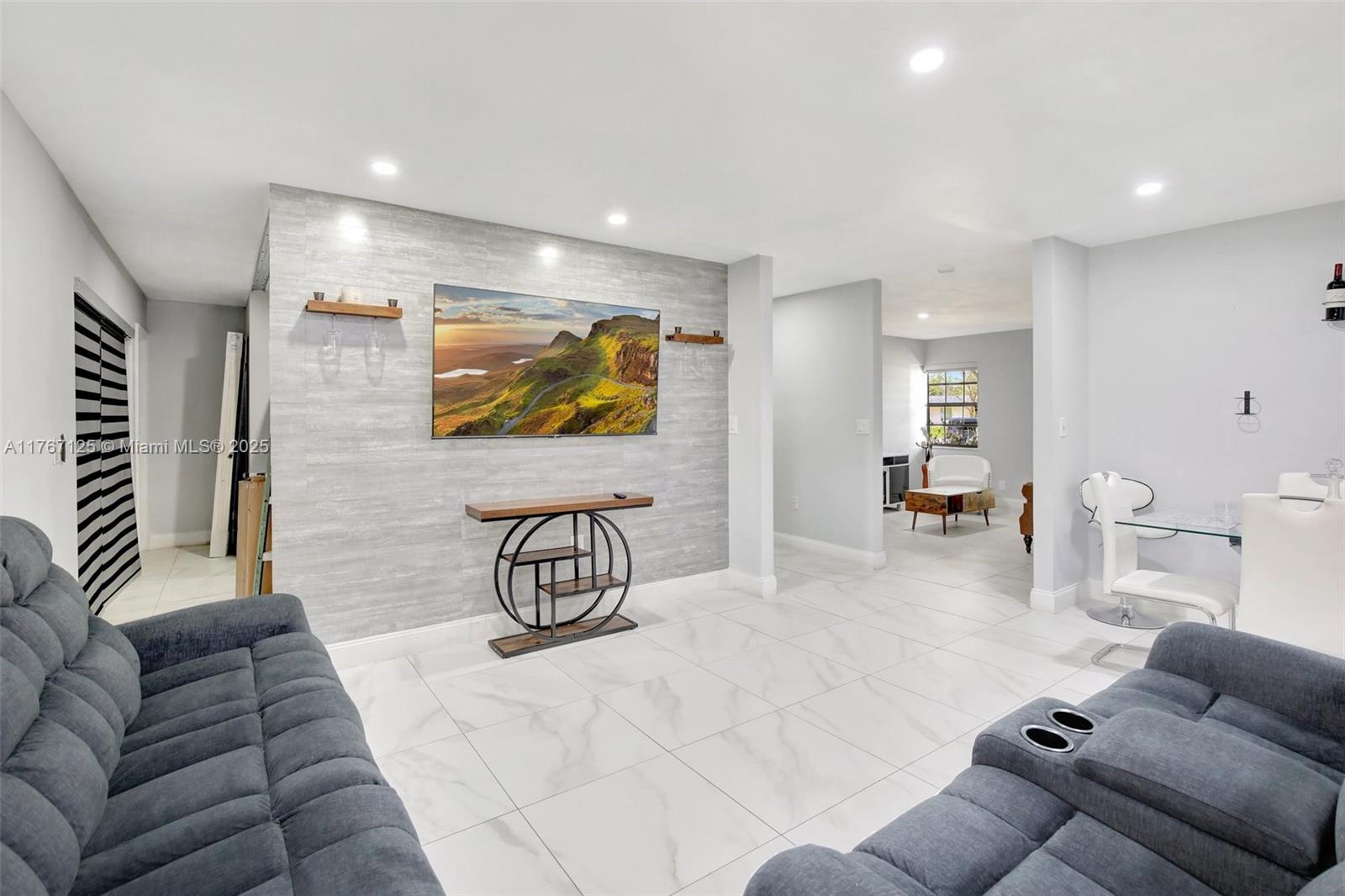 2940 Southwest 156th Avenue Davie, FL 33331 - Photo 5 of 33