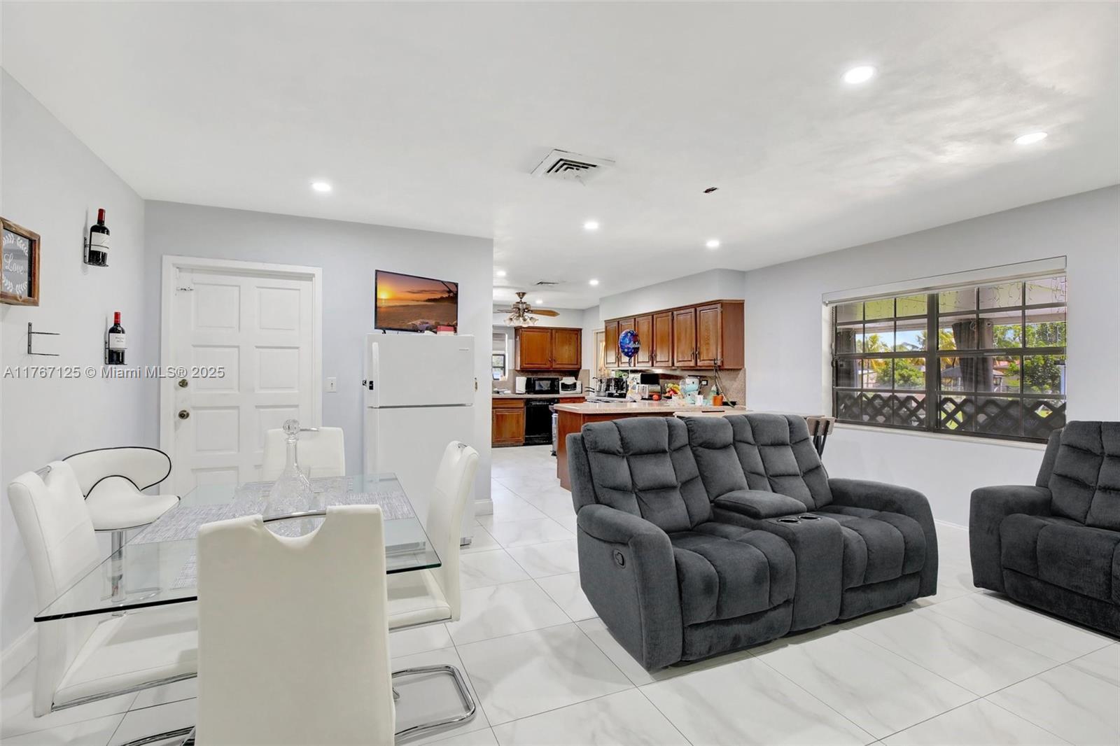 2940 Southwest 156th Avenue Davie, FL 33331 - Photo 9 of 33