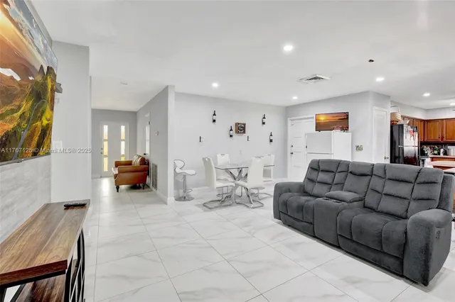 $950,000 | 2940 Southwest 156th Avenue, Davie, FL 33331