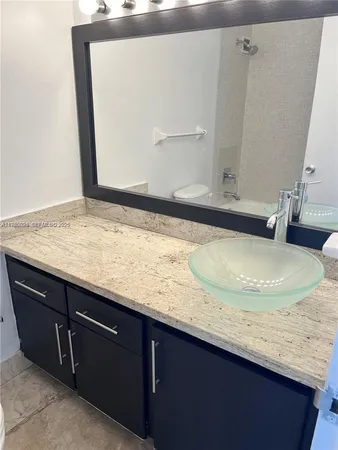 $2,425 | 1000 West Avenue, Unit 1006, Miami Beach, FL 33139