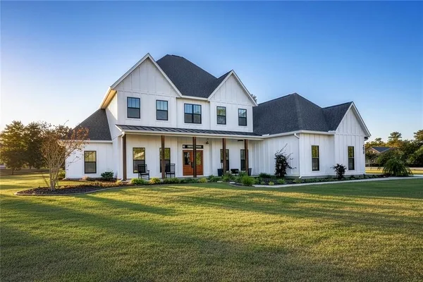 $1,045,000 | 26025 Northwest 166th Avenue, High Springs, FL 32643