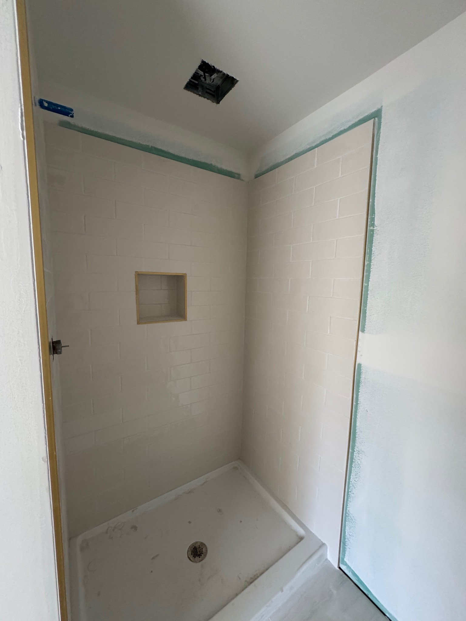 119 Pond View Lane Hohenwald, TN 38462 - Photo 8 of 9 a bathroom with a shower