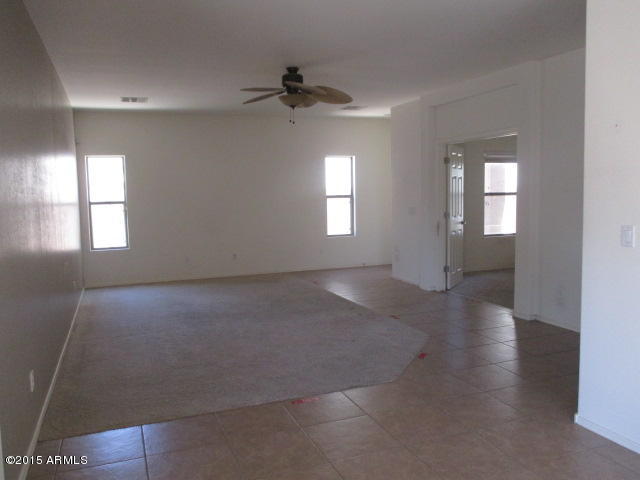 9922 West Bloch Road Tolleson, AZ 85353 - Photo 10 of 25 023-253802- living area 2