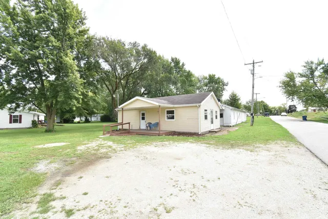 $139,900 | 403 South Howard Street, Oxford, IN 47971