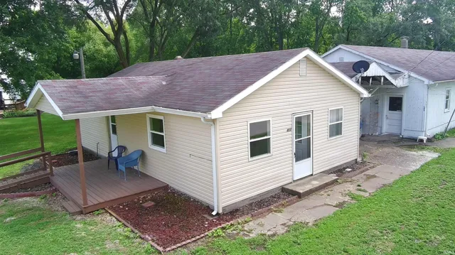 $139,900 | 403 South Howard Street, Oxford, IN 47971