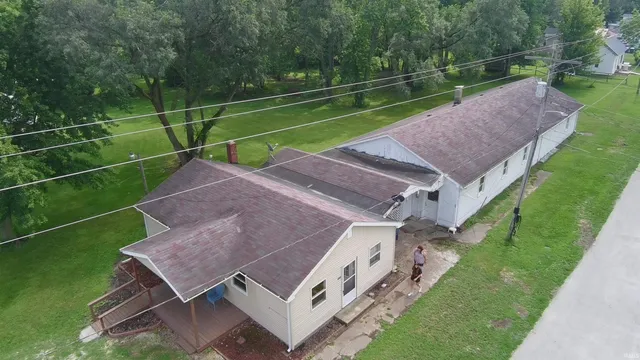 $139,900 | 403 South Howard Street, Oxford, IN 47971