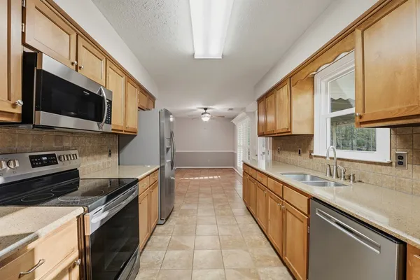 $325,000 | 303 Waterford Drive, Cataula, GA 31804