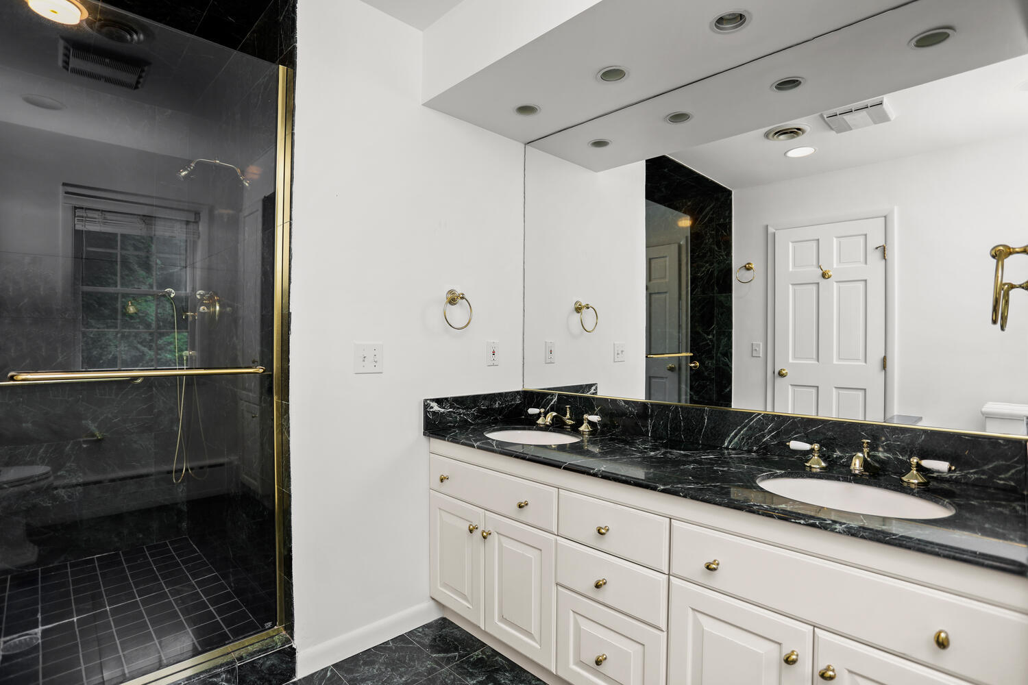 163 Farm Road New Canaan, CT 06840 - Photo 18 of 33 163 Farm Rd New Canaan CT-large-015-014-