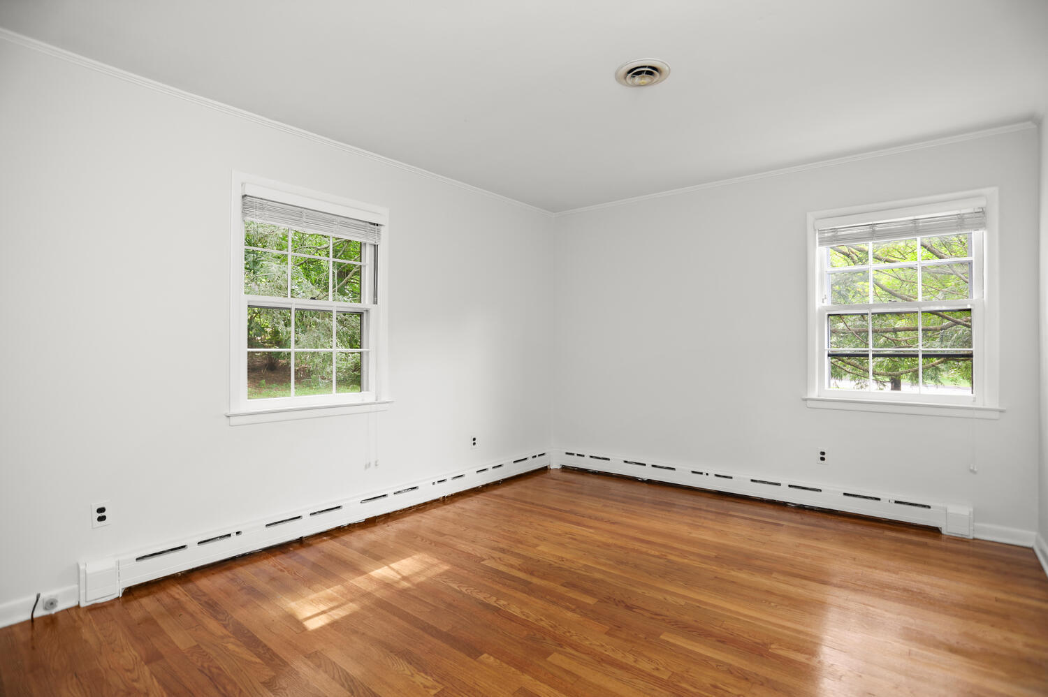 163 Farm Road New Canaan, CT 06840 - Photo 19 of 33 163 Farm Rd New Canaan CT-large-001-003-