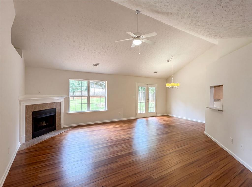 305 Cobb Court Hampton, GA 30228 - Photo 3 of 27