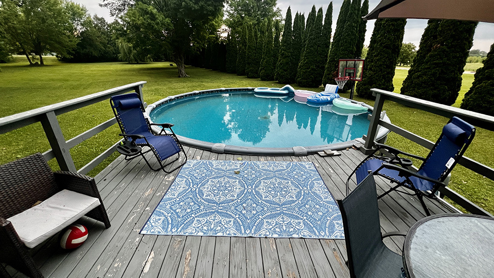 644 Genesee Avenue Morrison, IL 61270 - Photo 40 of 52 a view of a chairs and table in patio