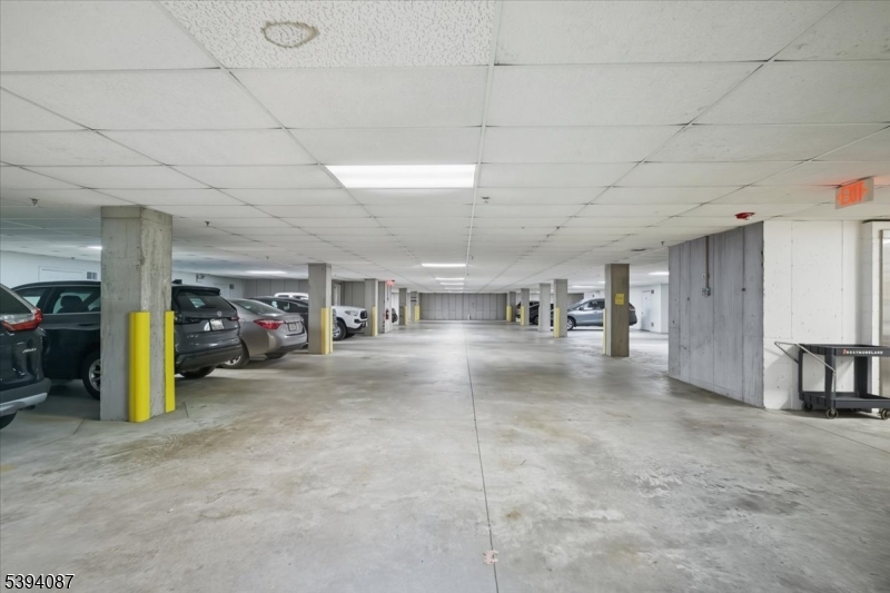 89 Ridgeview Lane, Unit 89 Mount Arlington, NJ 07856 - Photo 37 of 43 a view of parking area