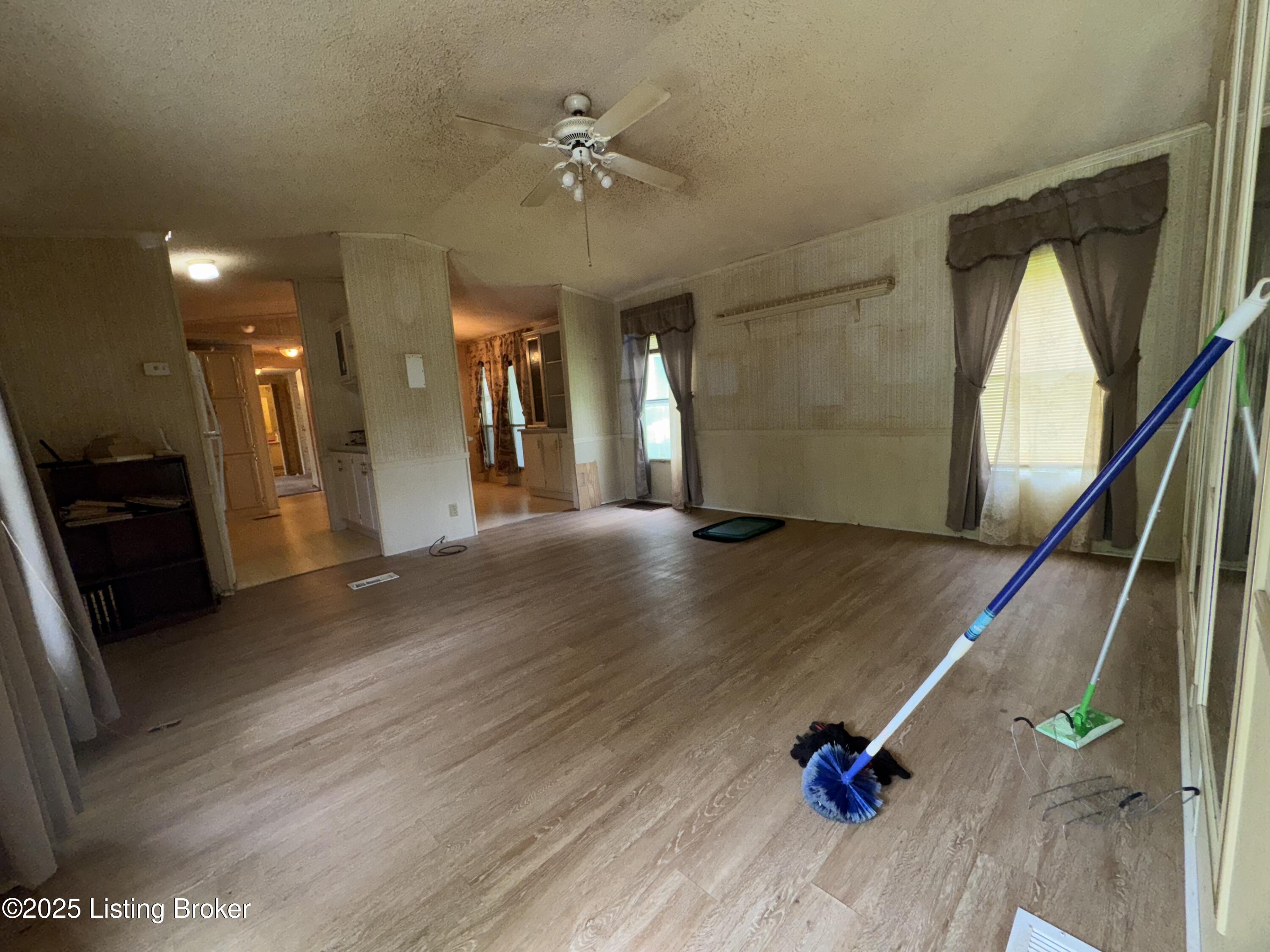 100 Wright Road Frankfort, KY 40601 - Photo 3 of 19 IMG_6945