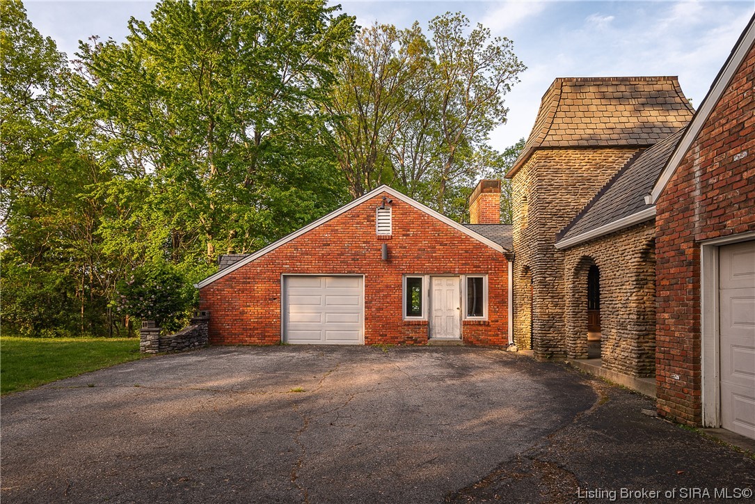 7 Orchard Lane Floyds Knobs, IN 47119 - Photo 12 of 88