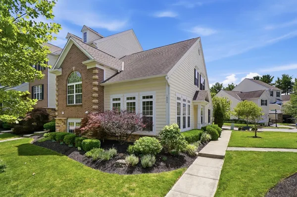 $459,000 | 1089 Bluffway Drive, Columbus, OH 43235