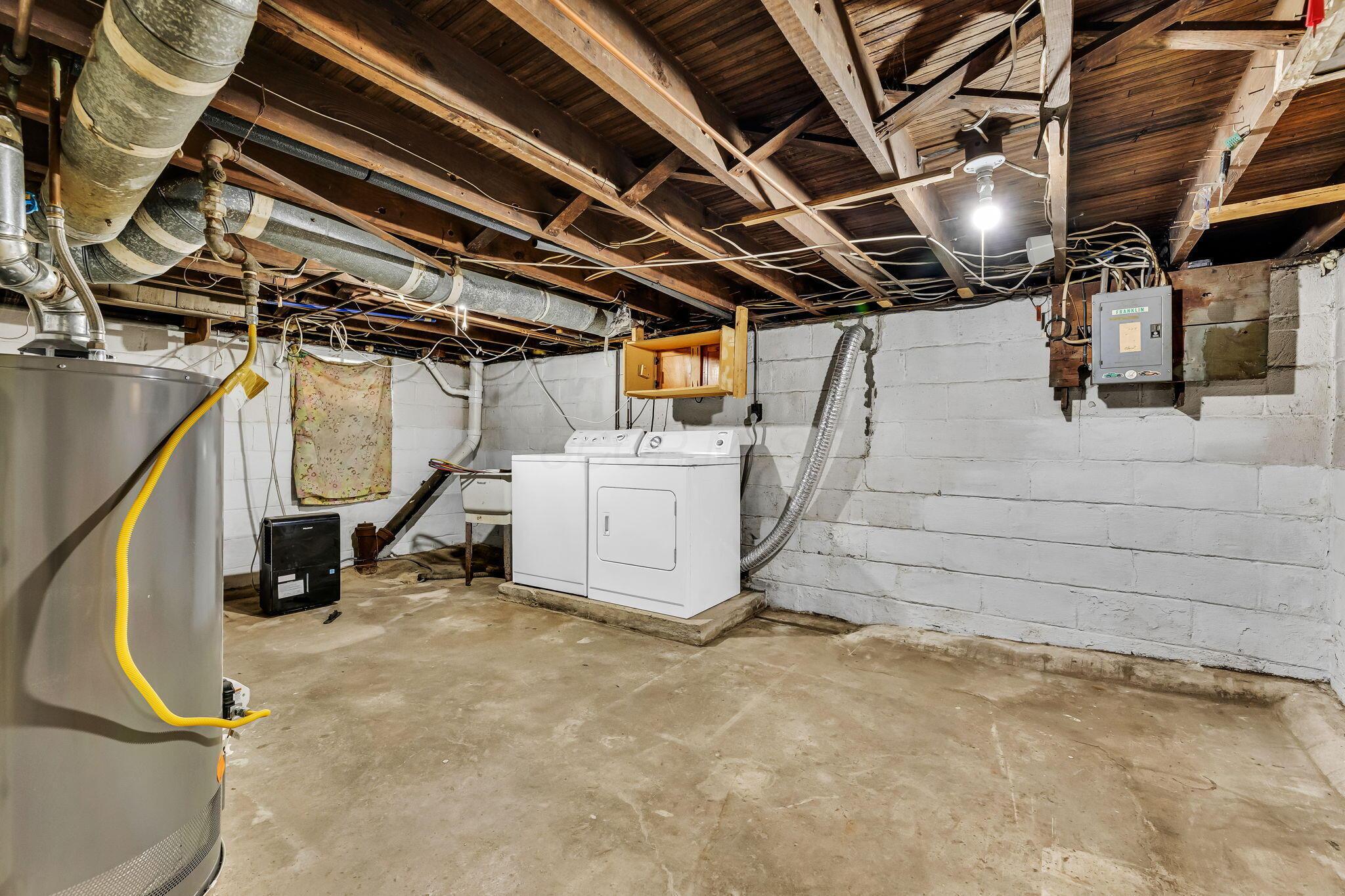 2201 Ferris Road Columbus, OH 43224 - Photo 15 of 17 Full basement