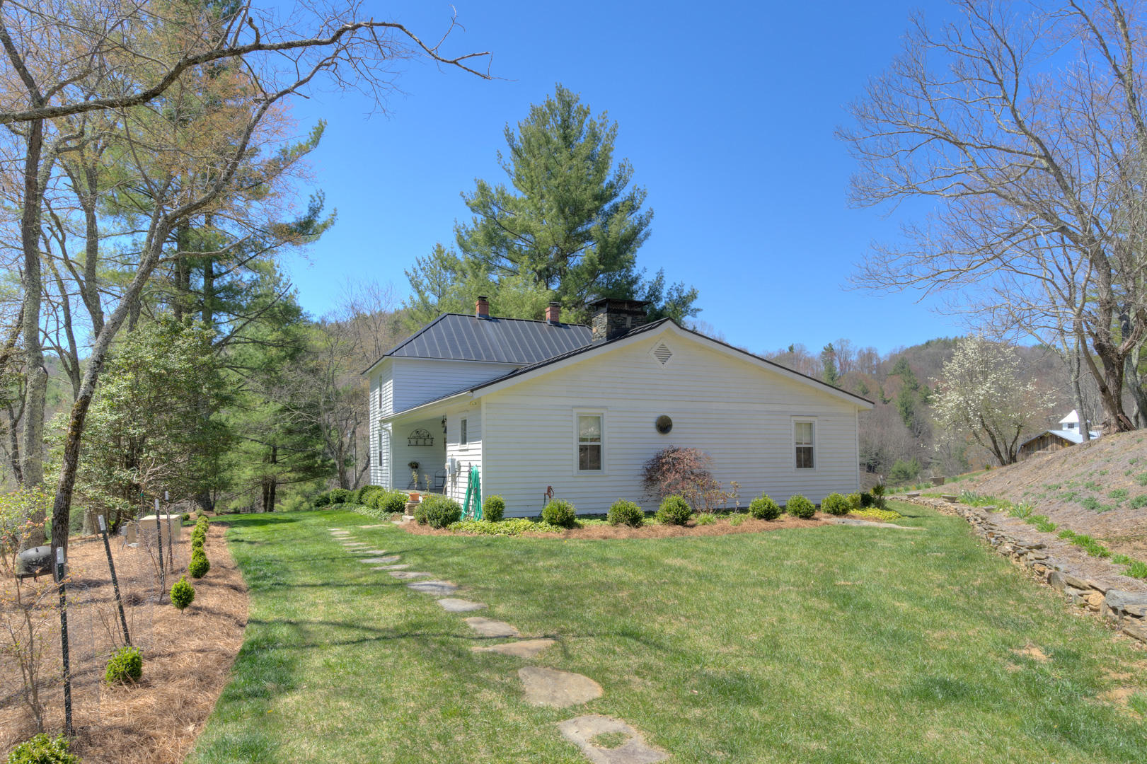 535 Weddle Road Willis, VA 24380 - Photo 13 of 104 535_WeddleRd_Web-8