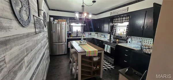 $189,000 | 328 Van Zant Street, Chester, IL 62233