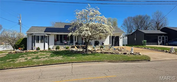 $189,000 | 328 Van Zant Street, Chester, IL 62233