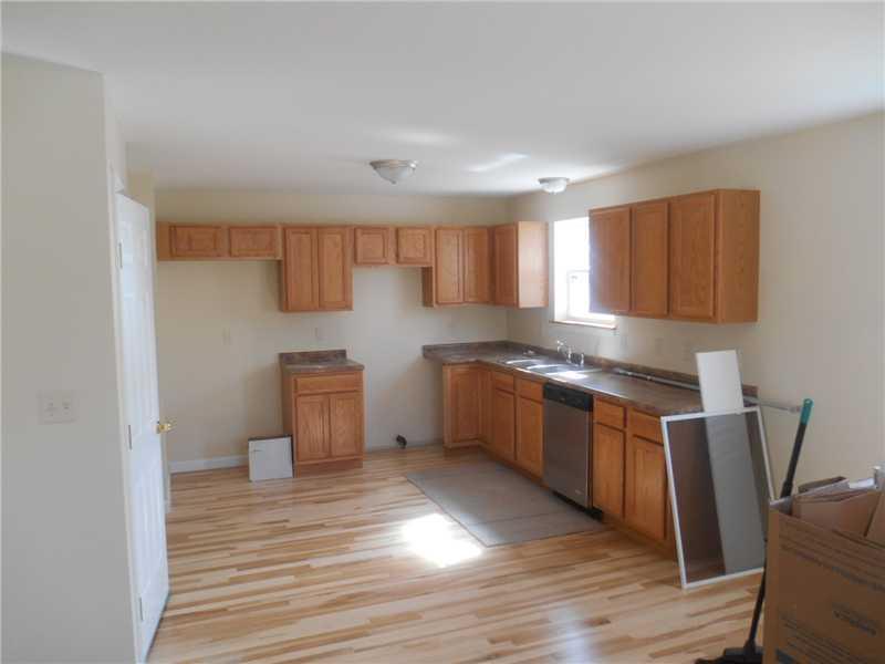 201 Albion Road Windham, ME 04062 - Photo 5 of 16 Kitchen.