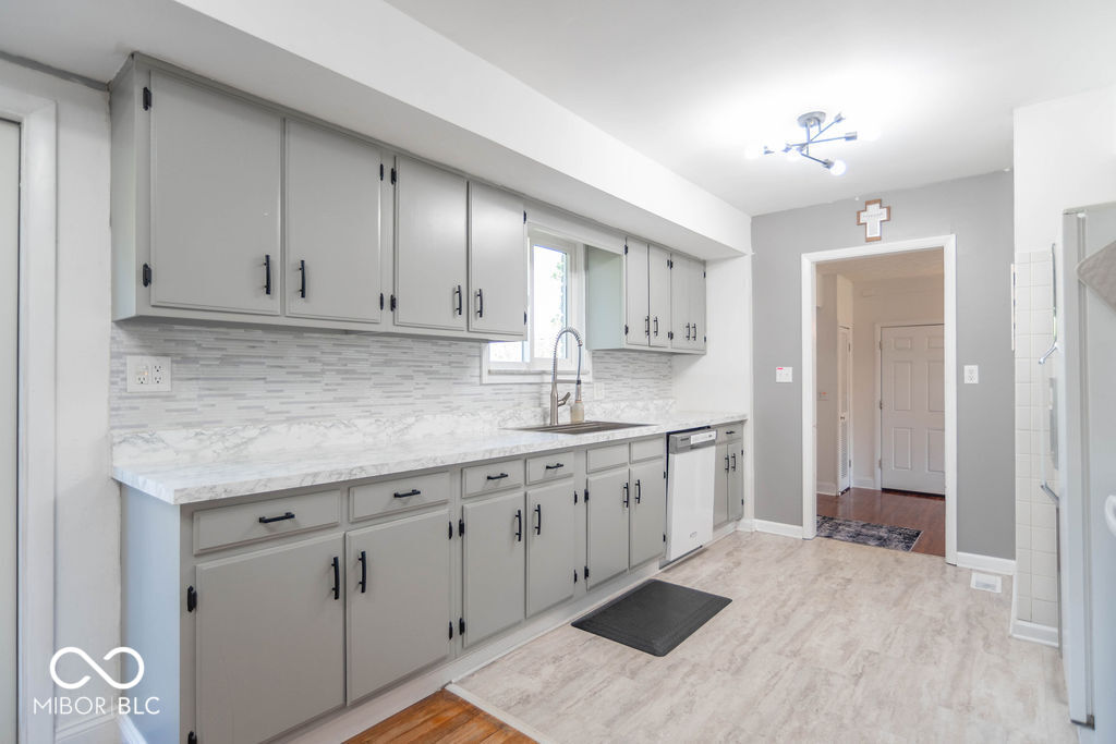 1274 Price Road Avon, IN 46123 - Photo 12 of 29