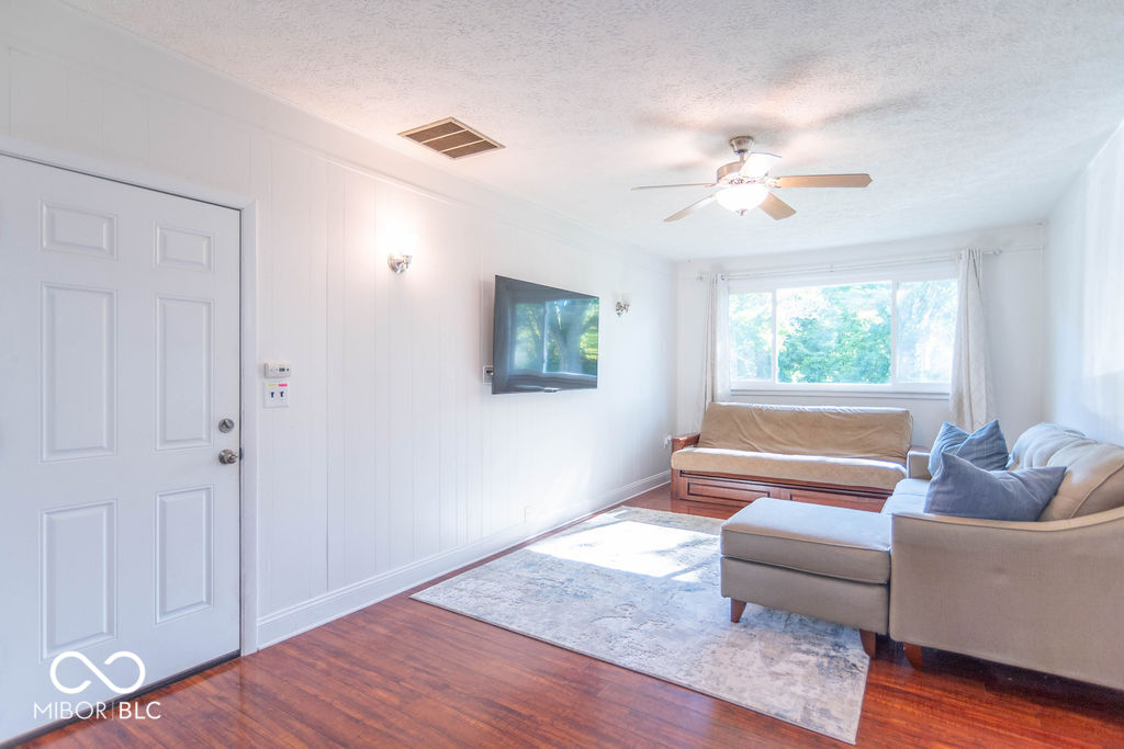 1274 Price Road Avon, IN 46123 - Photo 14 of 29