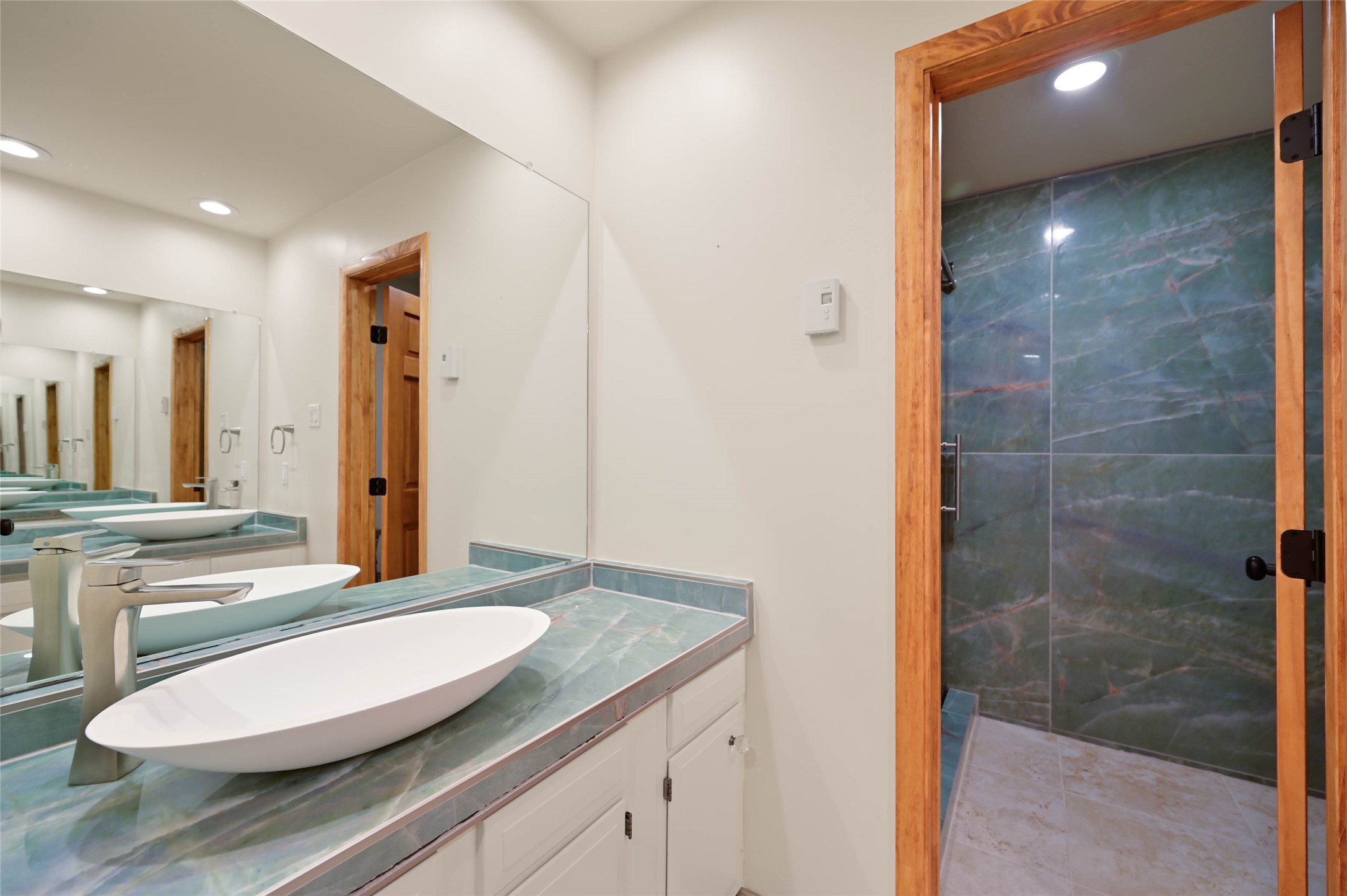14 Verano Loop Santa Fe, NM 87508 - Photo 40 of 53 2nd bathroom