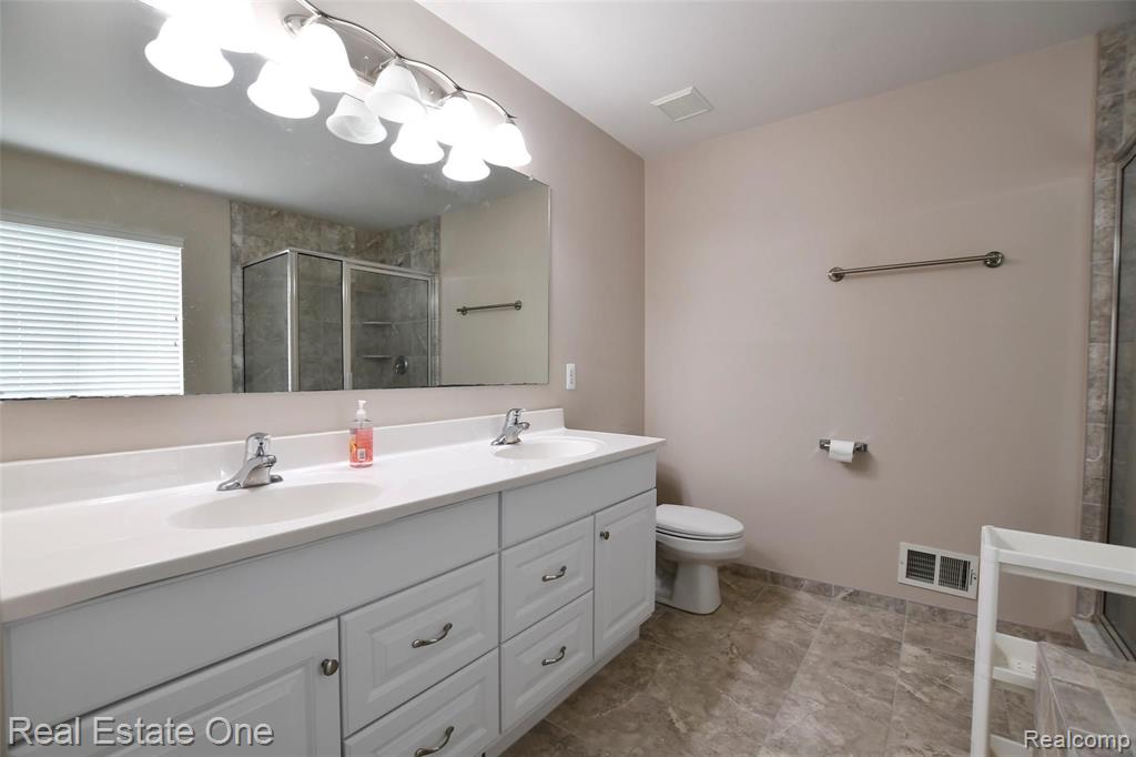 3202 Everett Drive Rochester Hills, MI 48307 - Photo 20 of 28